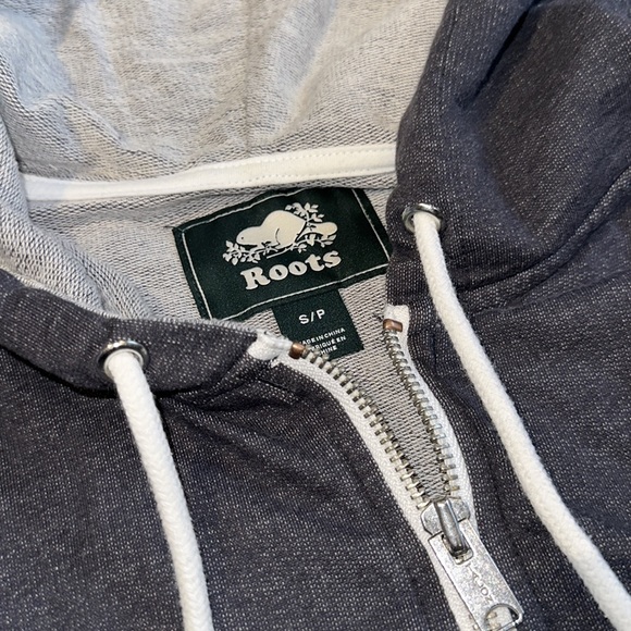 Roots Light Weight Zip - Up - Picture 2 of 2